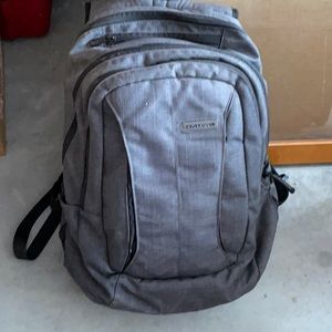Dakine Backpack Lots of Pockets